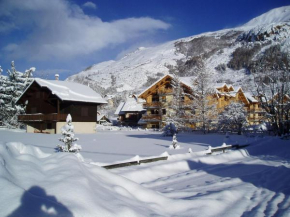 Apartment in Chalet Chamoissiere